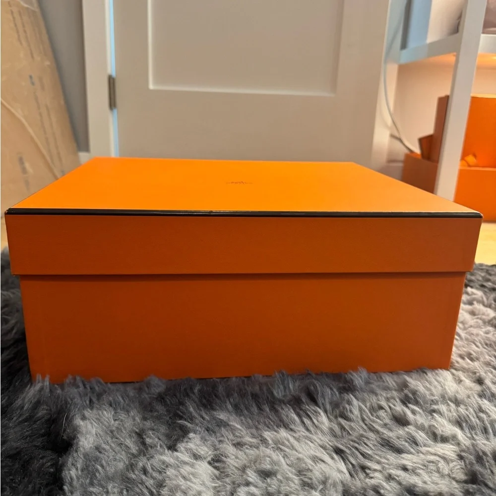 Large Hermès Orange Box - Picture 2 of 4